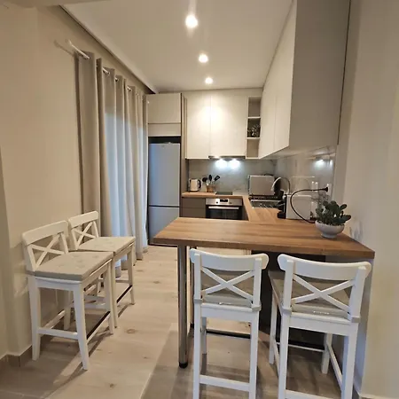 Sun And Roses Apartment